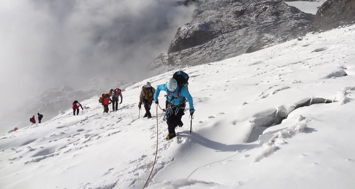 Luxury Hiking Experiences in the Rwenzori Mountains